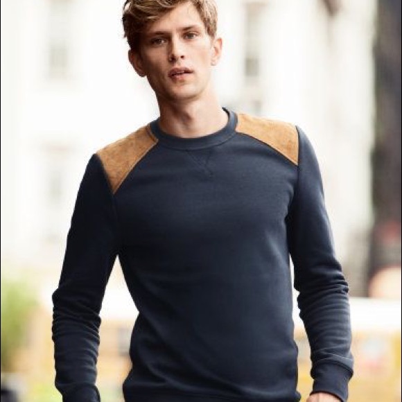 H&M Other - ⚡️FLASH SALE⚡️H&M Suede Shoulder Crewneck | Sz L